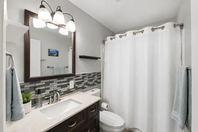 5420 Priscilla Ln, Sacramento, CA 95820