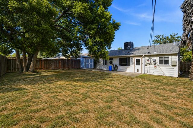 5420 Priscilla Ln, Sacramento, CA 95820