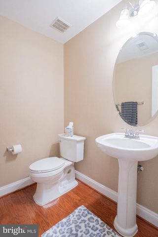 42520 LEGACY PARK DR, Brambleton, VA 20148