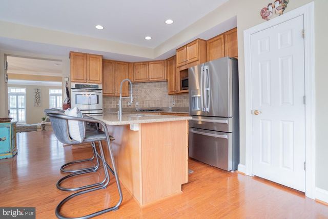 42520 LEGACY PARK DR, Brambleton, VA 20148