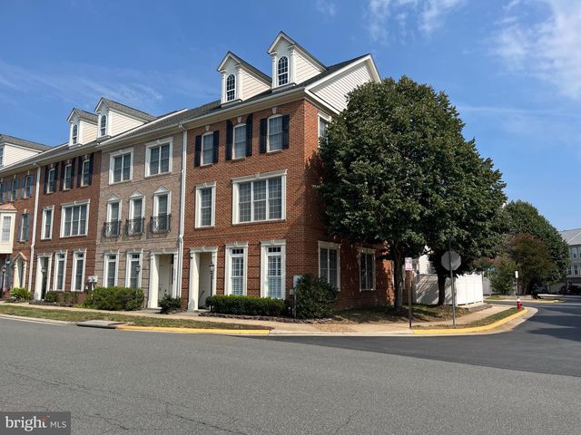 42520 LEGACY PARK DR, Brambleton, VA 20148
