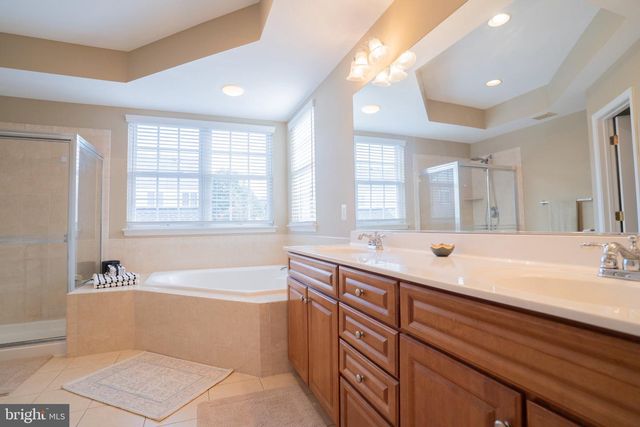 42520 LEGACY PARK DR, Brambleton, VA 20148