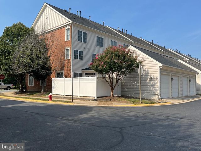 42520 LEGACY PARK DR, Brambleton, VA 20148