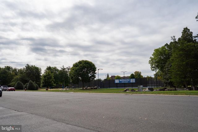42520 LEGACY PARK DR, Brambleton, VA 20148