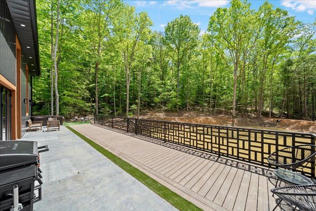 33 Jubilee Way, Zoe, KY 41397