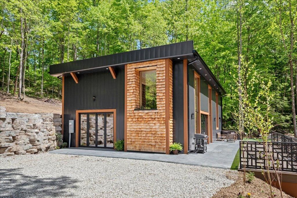 33 Jubilee Way, Zoe, KY 41397