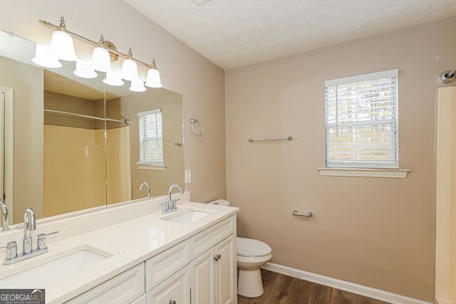 1825 Courtyard Lane, Mcdonough, GA 30252