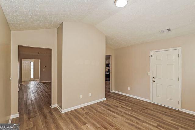 1825 Courtyard Lane, Mcdonough, GA 30252