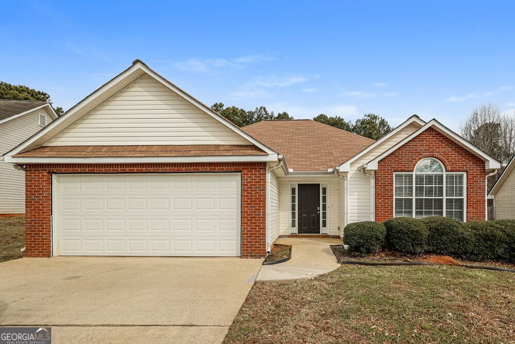 1825 Courtyard Lane, Mcdonough, GA 30252