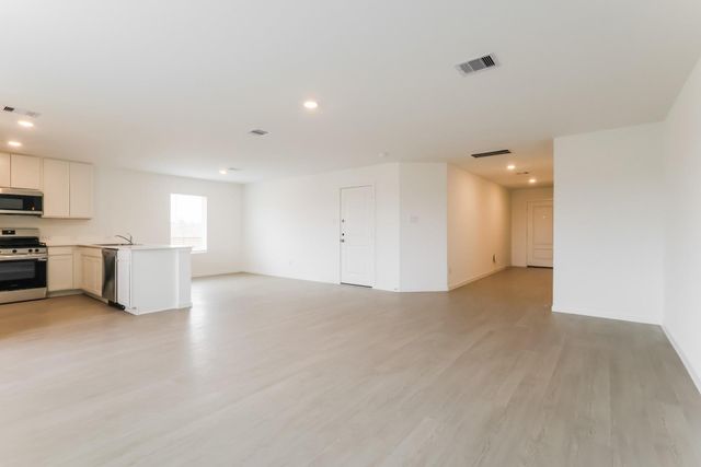 303 Bush Meadow Lane, Magnolia, TX 77354