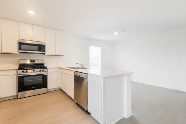 303 Bush Meadow Lane, Magnolia, TX 77354