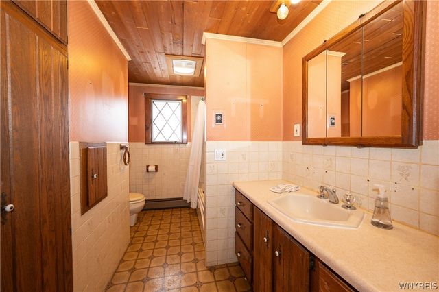 80 Rowley Road, Cheektowaga, NY 14227