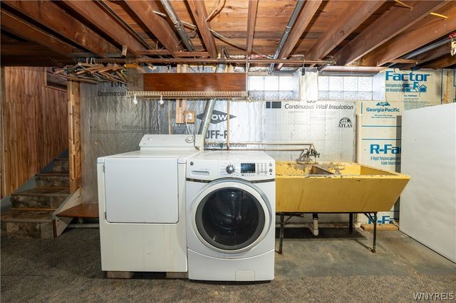 80 Rowley Road, Cheektowaga, NY 14227