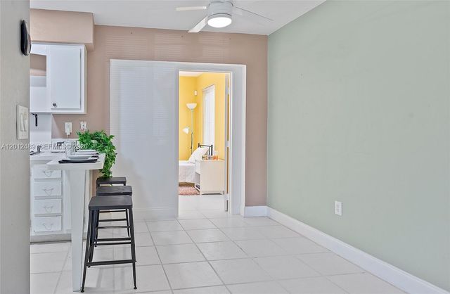 1817 NW 60th Ave G, Sunrise, FL 33313