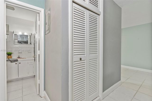 1817 NW 60th Ave G, Sunrise, FL 33313