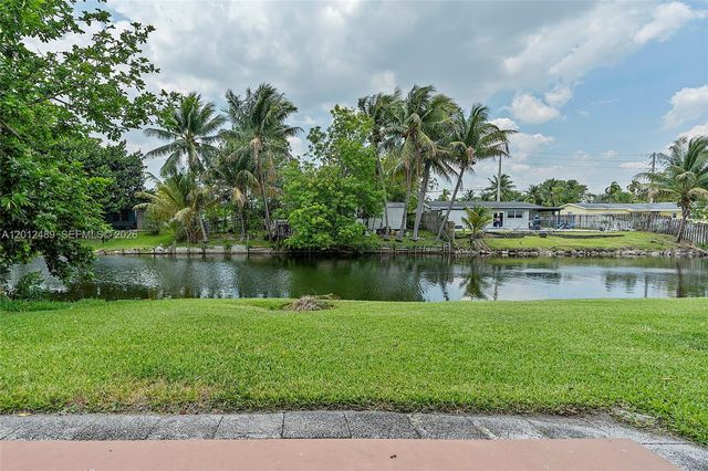 1817 NW 60th Ave G, Sunrise, FL 33313