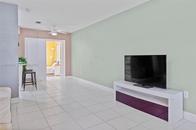 1817 NW 60th Ave G, Sunrise, FL 33313
