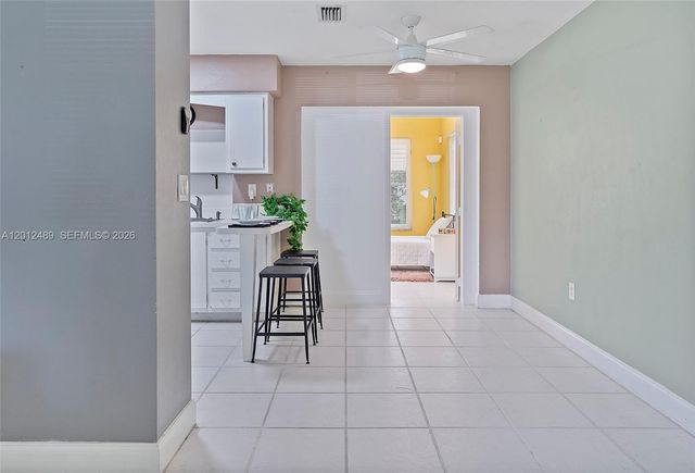 1817 NW 60th Ave G, Sunrise, FL 33313
