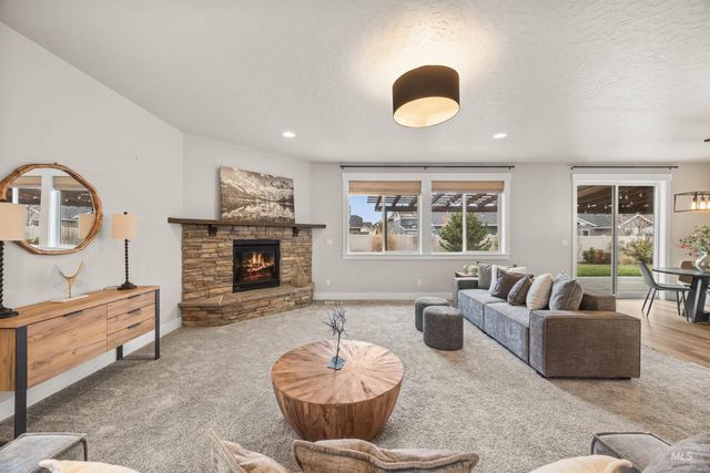 1005 E Trophy St, Kuna, ID 83634