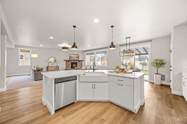 1005 E Trophy St, Kuna, ID 83634