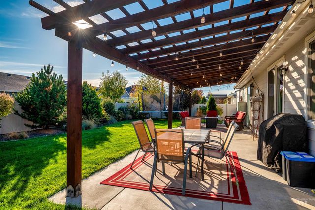 1005 E Trophy St, Kuna, ID 83634