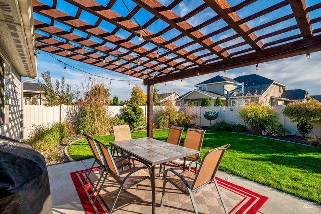 1005 E Trophy St, Kuna, ID 83634