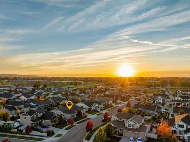 1005 E Trophy St, Kuna, ID 83634