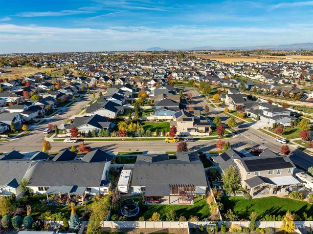 1005 E Trophy St, Kuna, ID 83634