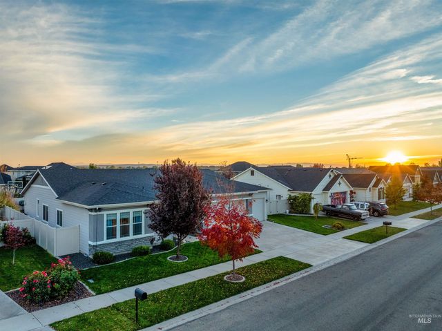 1005 E Trophy St, Kuna, ID 83634