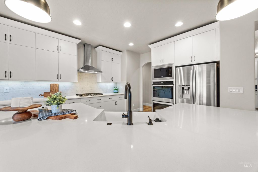 1005 E Trophy St, Kuna, ID 83634