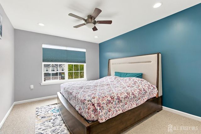 31 Saratoga Lane, Monroe, NJ 08831