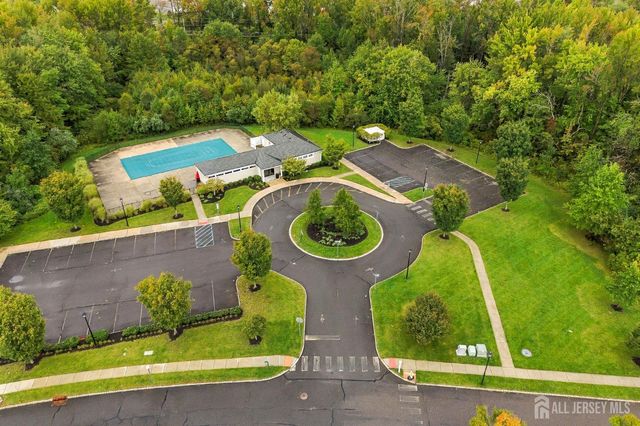 31 Saratoga Lane, Monroe, NJ 08831