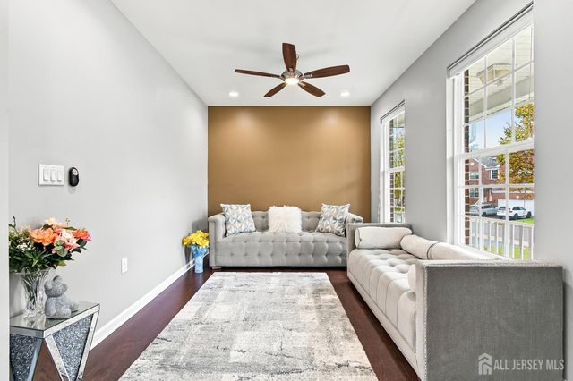 31 Saratoga Lane, Monroe, NJ 08831