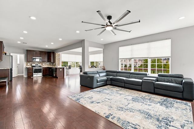 31 Saratoga Lane, Monroe, NJ 08831