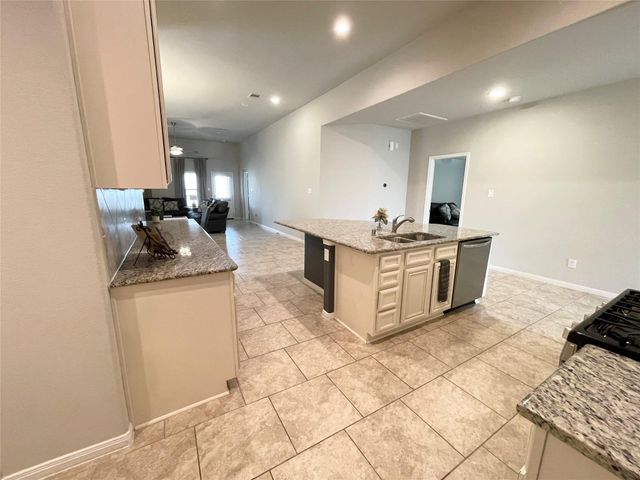 14207 Irvine Ranch Trail, Conroe, TX 77384