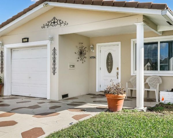 4706 NW 47th Terrace, Tamarac, FL 33319