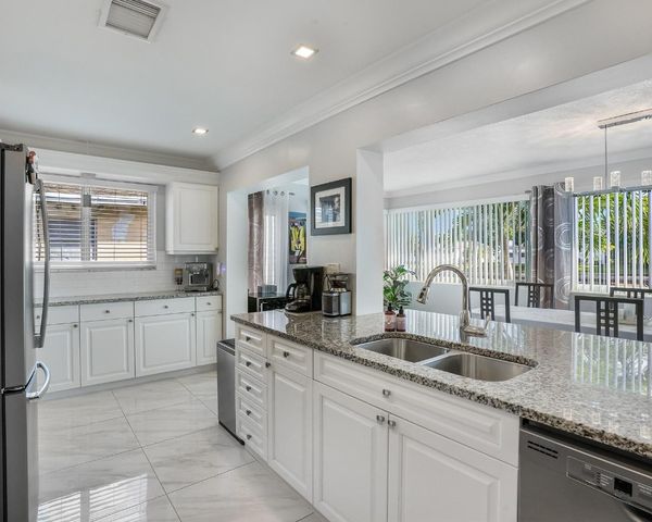 4706 NW 47th Terrace, Tamarac, FL 33319