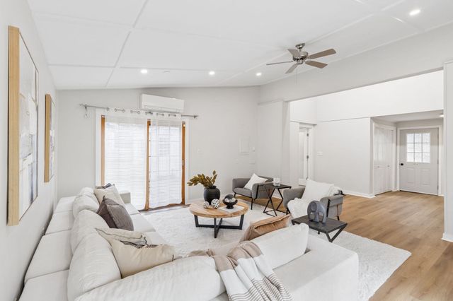 17 Woodhaven Rd, Newton, MA 02468