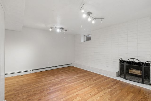17 Woodhaven Rd, Newton, MA 02468