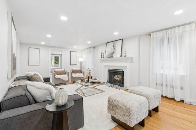 17 Woodhaven Rd, Newton, MA 02468