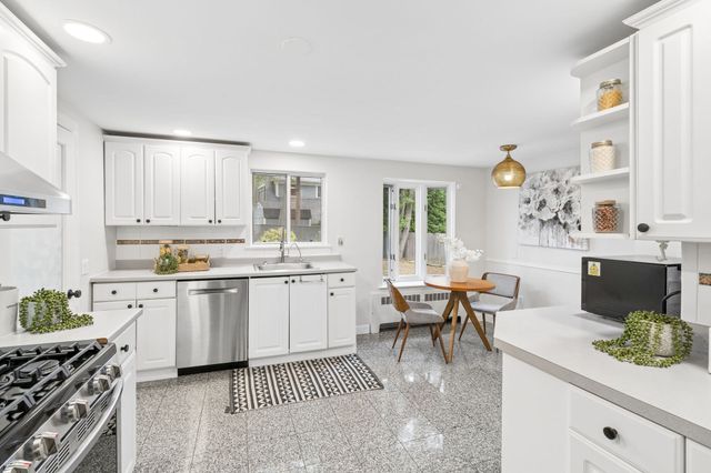 17 Woodhaven Rd, Newton, MA 02468