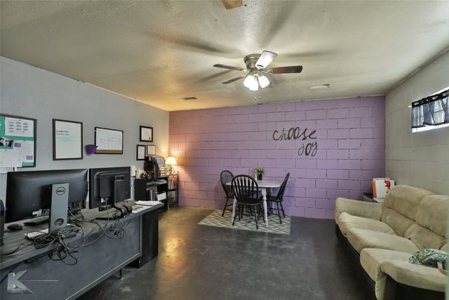 1701 N Treadaway Boulevard, Abilene, TX 79601