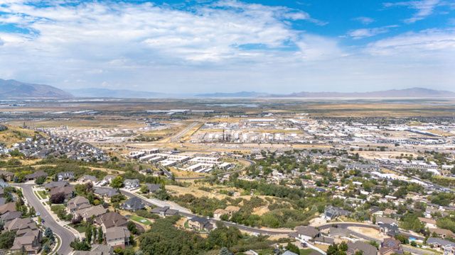 491 S CYNTHIA WAY, North Salt Lake, UT 84054