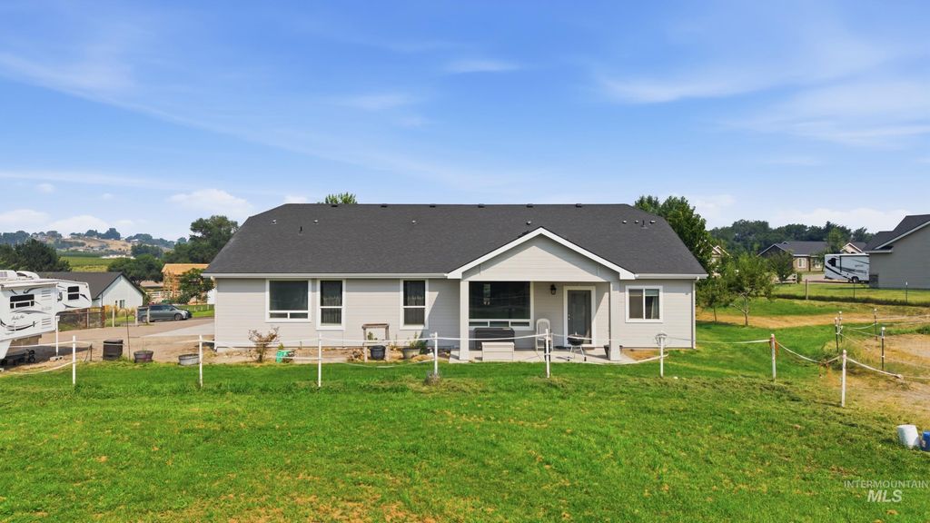 19941 Wilson Ln, Wilder, ID 83676 photo 3