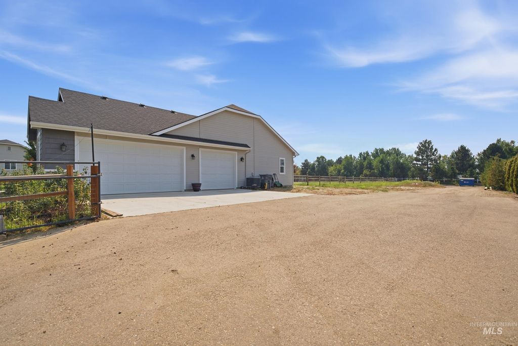 19941 Wilson Ln, Wilder, ID 83676 photo 4