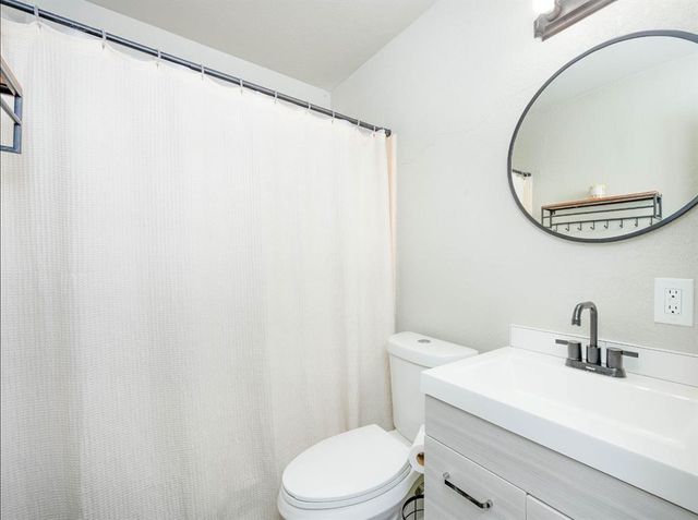 10200 N University Avenue, Oklahoma City, OK 73114