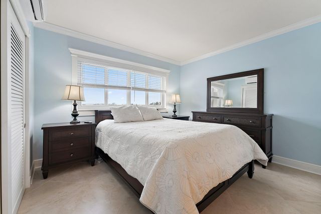 33 S Ocean Avenue 502, Palm Beach Shores, FL 33404