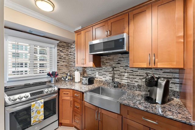 33 S Ocean Avenue 502, Palm Beach Shores, FL 33404