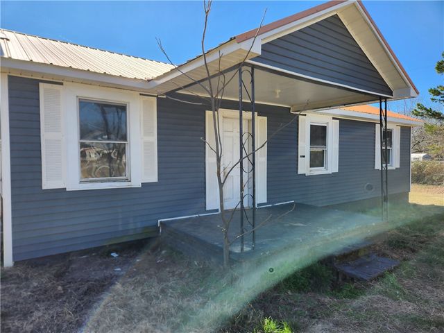 1326 Chiquola Avenue, Honea Path, SC 29654