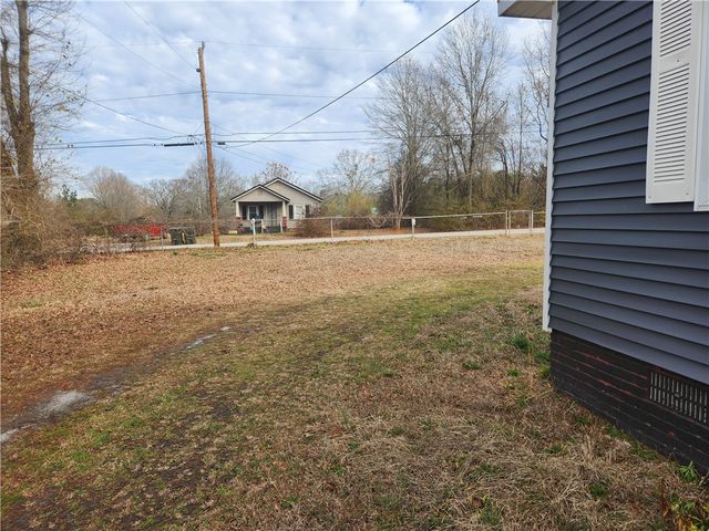 1326 Chiquola Avenue, Honea Path, SC 29654